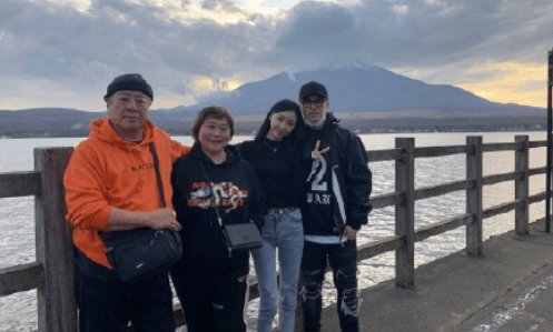 luna|原创潘玮柏恋爱时间点曝光，曾用高楼灯光示爱，女方发表白短信超感人