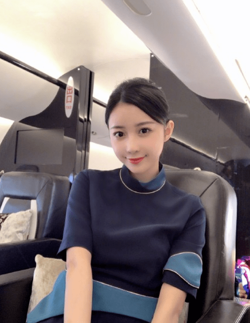 luna|原创潘玮柏恋爱时间点曝光，曾用高楼灯光示爱，女方发表白短信超感人