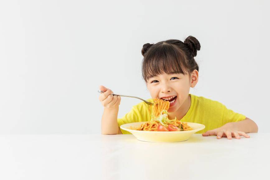 怎么才能让孩子自己好好吃饭 5f92509754d24cae9c7703ff36be4896.jpeg