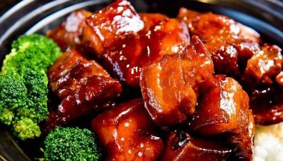 做红烧肉需要什么配方 a63a45efe56d445fb6ae9281bc99c9c1.jpeg