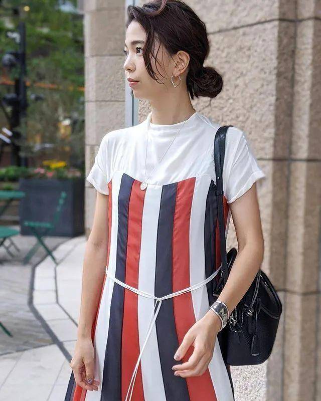 长裙|T恤配长裙 日本博主们夏日最清凉的搭配推荐
