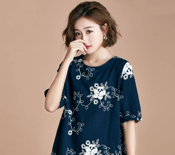 上半身胖的女人穿什么衣服好看 2a60459d38ce45b28467d35ac4921f72.jpeg