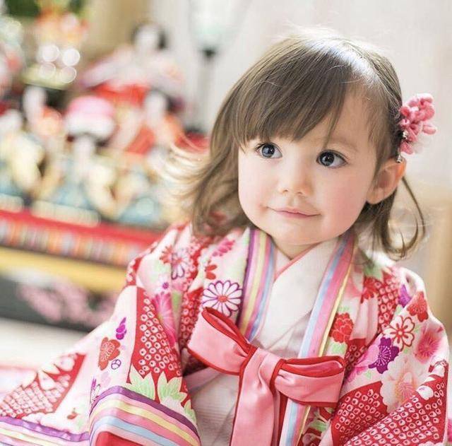 可爱到犯规的"和服小女孩"爆火 这就是天使的模样吧