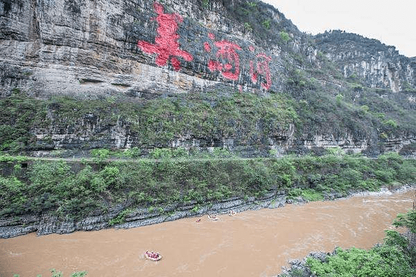 酱香酒|选择原料时，为何优质酱香酒都喜欢使用赤水河谷的红缨子高粱？