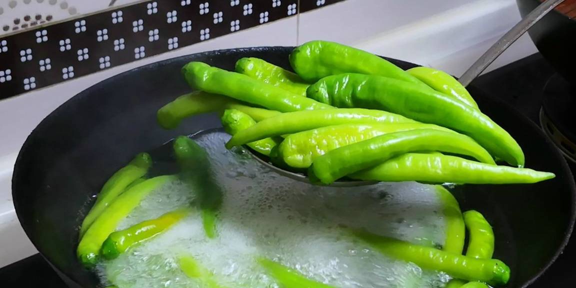 怎样腌辣椒好吃又不会坏 ae8df0d6168c4d1182a2a8d9a9dd6811.jpeg