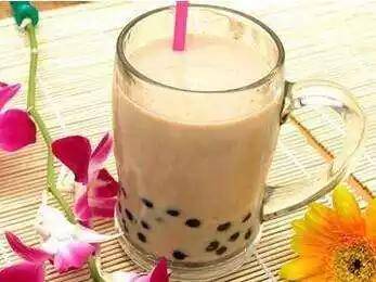 饮品|奶茶越来越贵，为什么还那么多人买？