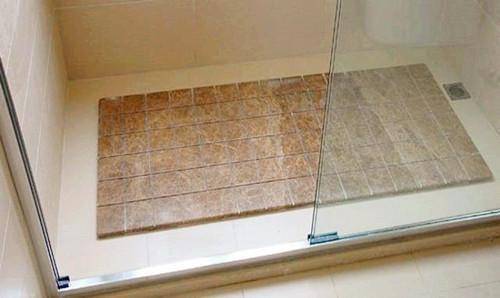 原来淋浴房地面砖这样铺下水才快,难怪我家洗澡地漏总