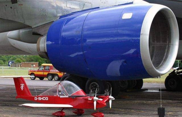 最便宜的私人飞机多少钱一架 8845a6469aa6470ba4ee7dbae648ce5d.jpeg