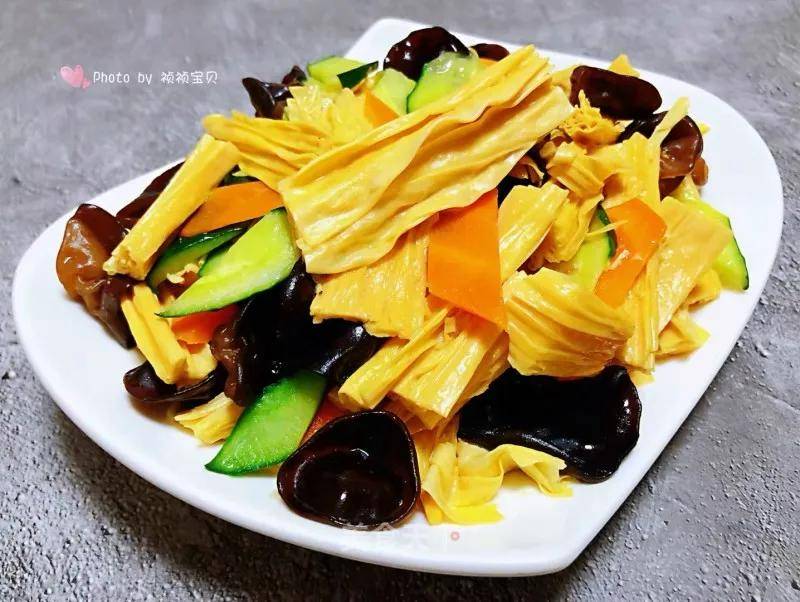 腐竹搭配什么菜炒好 0c3d2c057c8340b987f37c139eb7cf9f.jpeg