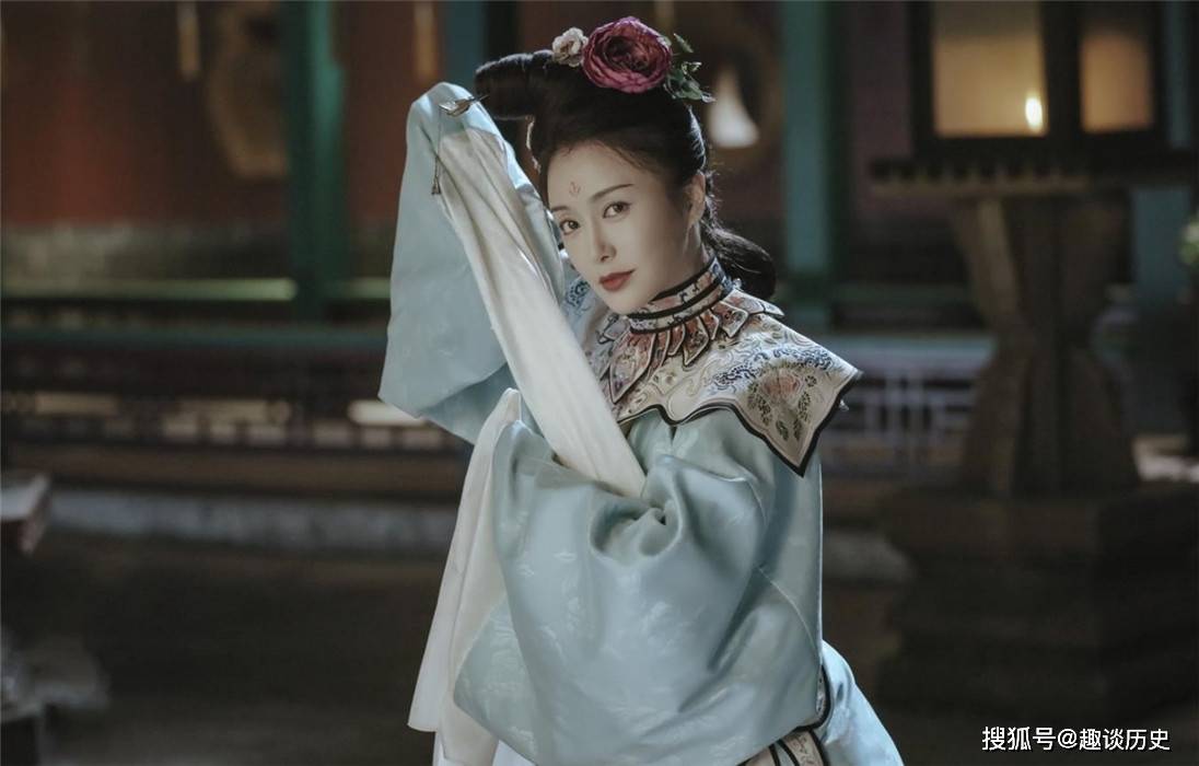 明玉|延禧攻略：剧中最好看的衣服，并非贵妃的华丽服饰，而是她的嫁衣