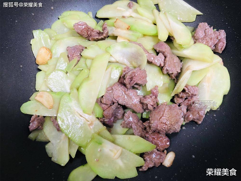 佛手瓜怎么炒嫩 e4f9794aad2a4b48b639ace9138a02ae.jpeg