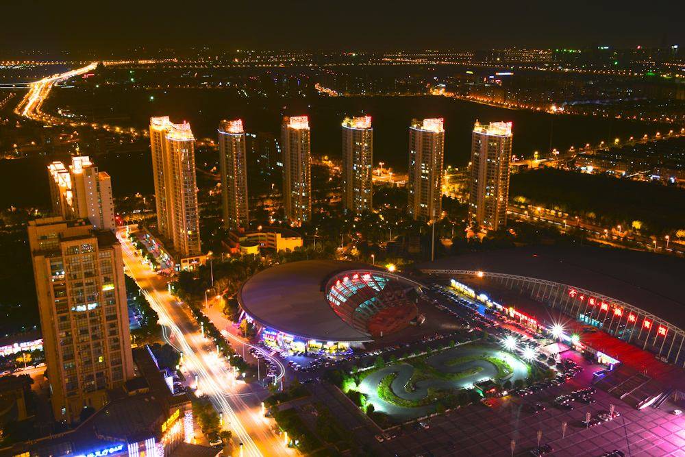 gdp吧南通_南通gdp突破万亿图片