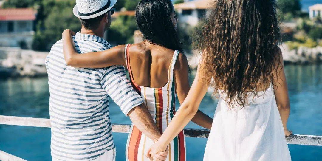 袋子|奢侈品店员揭秘：客人拎超市袋子买几百万表，老婆情人一起送