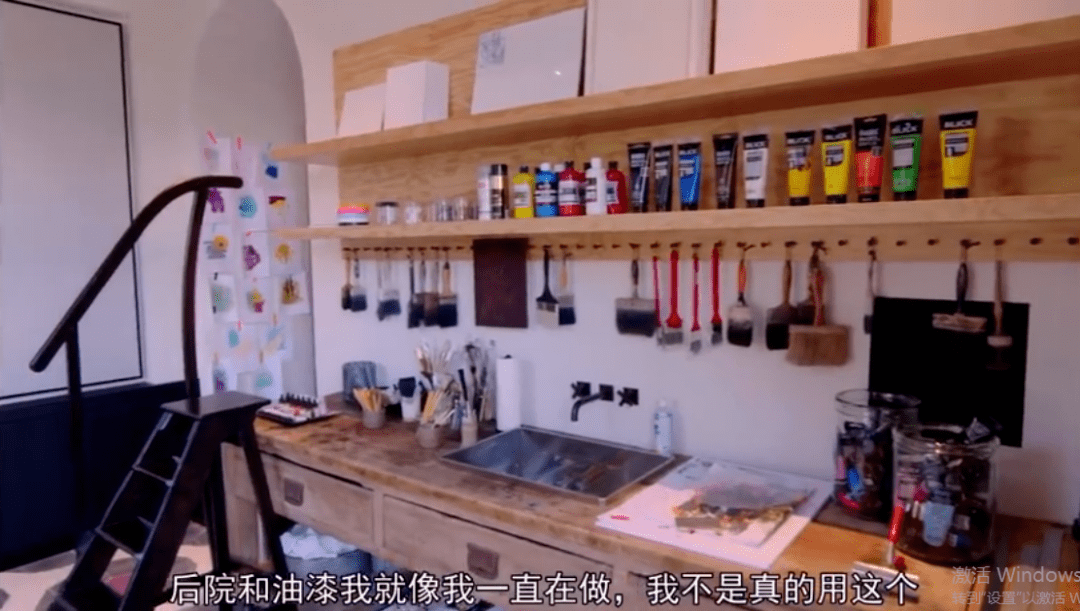 豪宅|连浴缸都是黄金的？肯豆最新曝光的上亿豪宅里，竟然惊现东北酸菜缸！