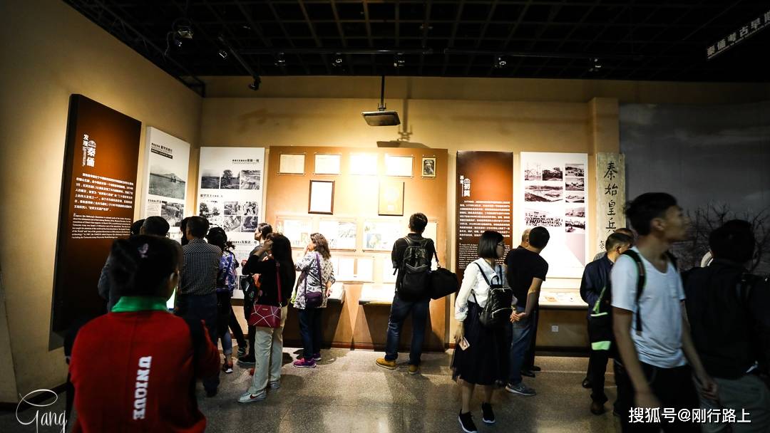 地方|参观秦始皇兵马俑很多人忽略的地方，这些老照片真实记录的故事