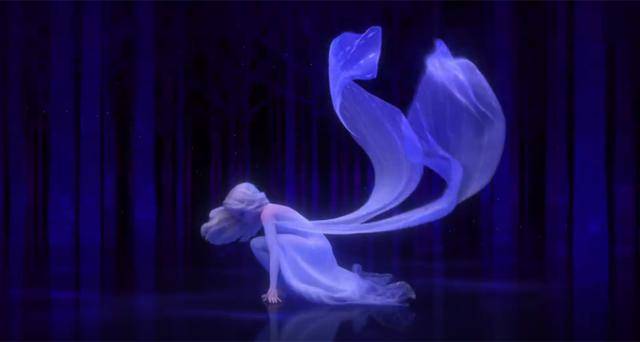 冰雪奇缘2中艾莎最美的五个瞬间，轻纱飞扬的长发艾莎宛若仙女_保护
