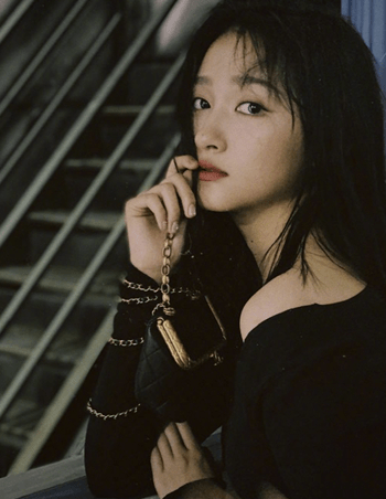 仙女|本以为关晓彤只适合做仙女，当她穿上黑暗系服装，才知道她有多百变