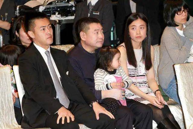 “豪门清流”刘鸣炜：七八岁炒股，长大后低调