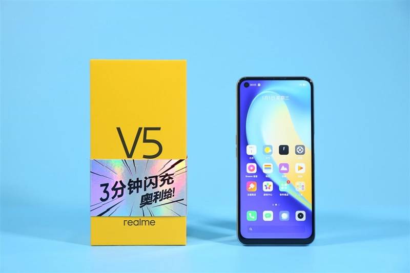 天玑720中端王炸!realme真我V5首发评测