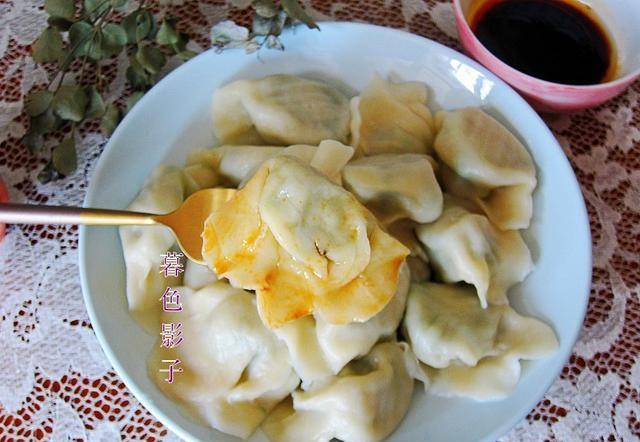 饺子什么馅的怎么回答 584ee78a4eb249a1bcd5e4bf951ae013.jpeg