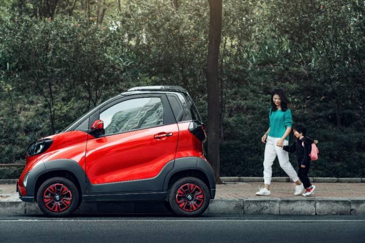 498万元起宝骏e100e200新增车型上市