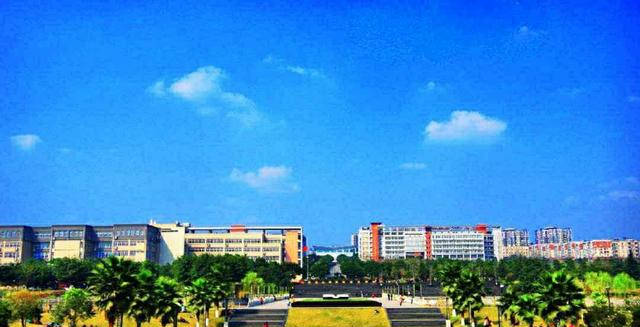 政法专业大学排名_2020“法学”专业院校排名,109所大学上榜,中国政法大