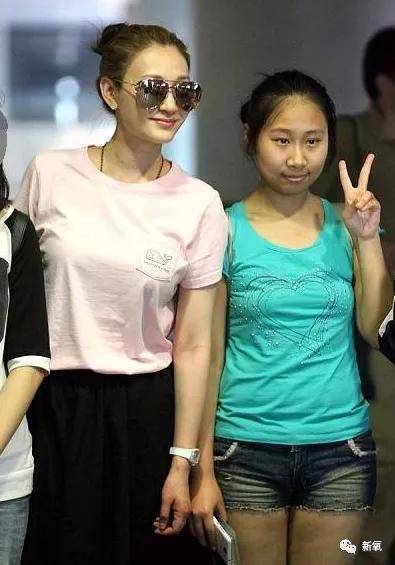 白皮|娱乐圈最新冷白皮冠军，生图让所有女星黯然失色！