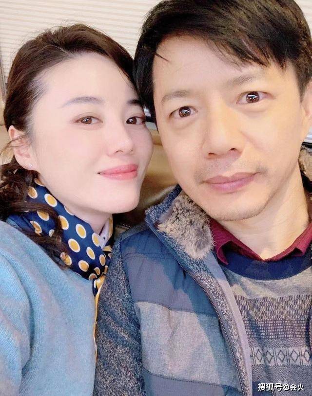 段奕宏|47岁段奕宏红毯＂艳压＂全场，气质被赞吊打小鲜肉，观众缘太好！