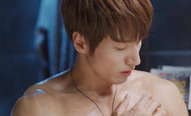 43岁言承旭和小20岁女星演偶像剧？脱衣秀喷张肌