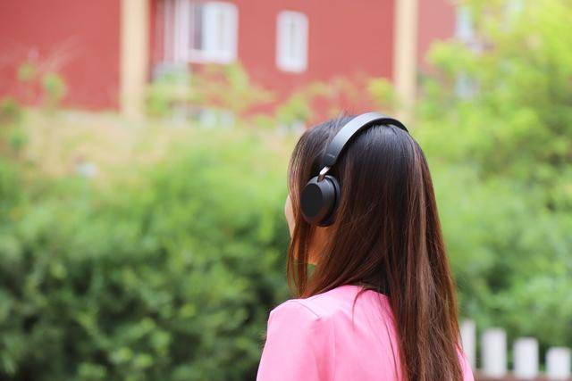 捷波|轻巧舒适不夹头,捷波朗Jabra Elite 45h贴耳头戴蓝牙耳机评测