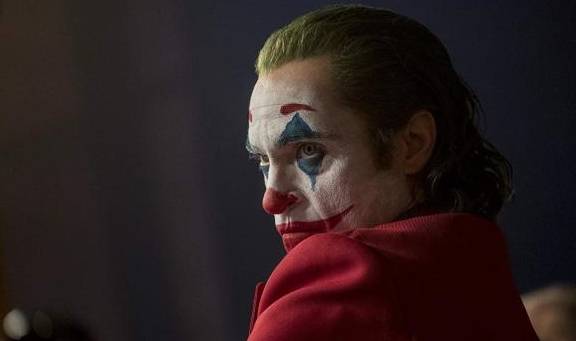 原创joker小丑9句金句,治理职场压力!喜剧都是建于悲剧之上