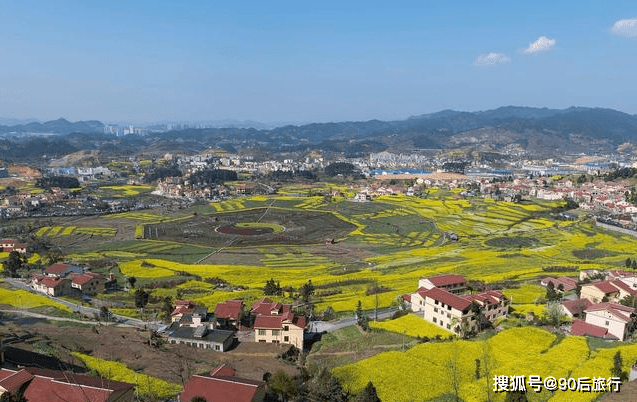 贵州县城人口_贵州纳雍县城图片(2)