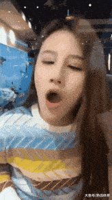 搞笑gif开心一刻:能好好打球不?_妹子