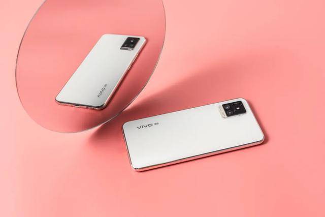 vivo|布局长赛道，vivo品牌如何做更好的自己？