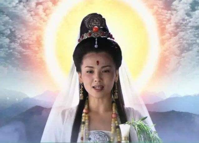 观音|观音为何只敢给悟空戴金箍，却忽略八戒和沙僧，她在害怕什么？