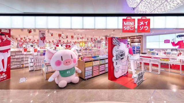 放肆一博,miniso×王一博生日主题店登陆广州