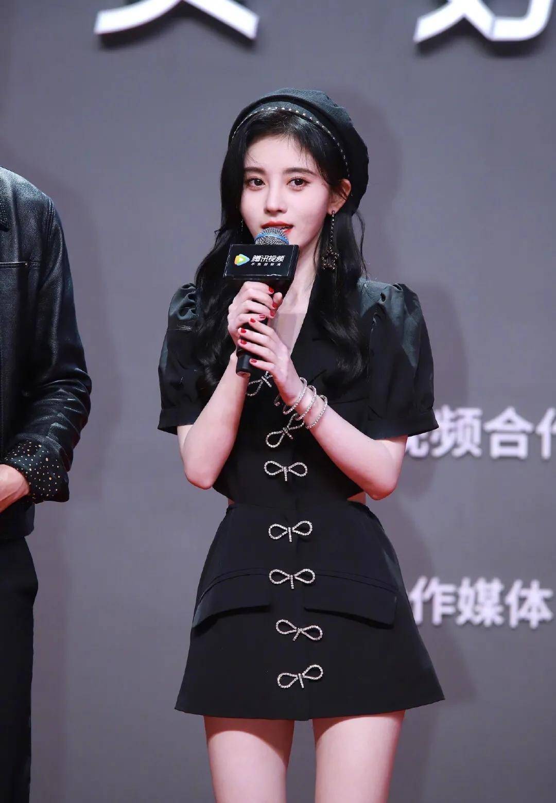 美女|四千年美女还在乎穿什么?!