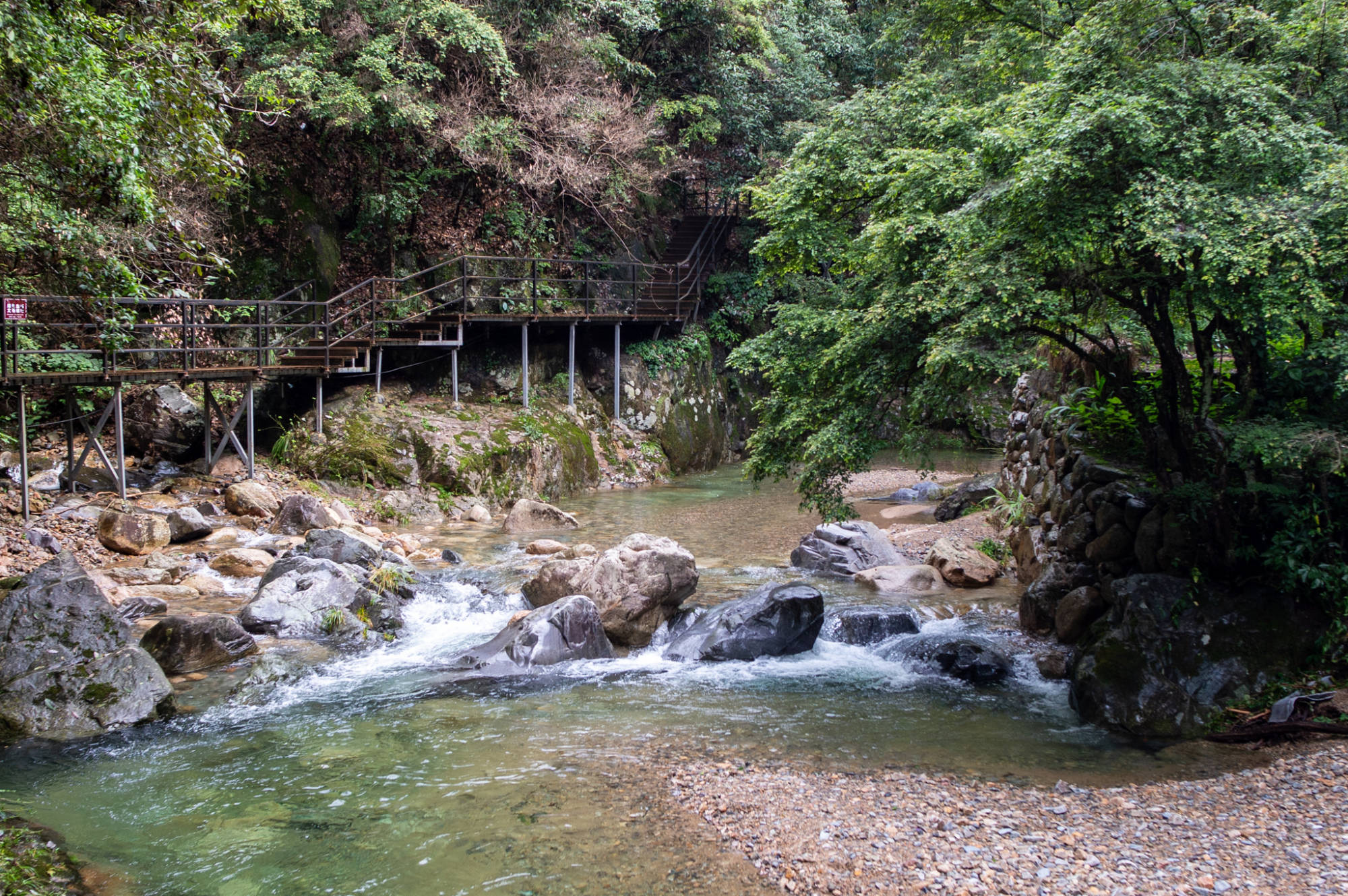 石台县城人口_石台县城(2)