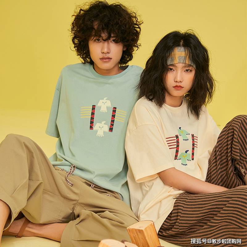 创意|谁说情侣装没有创意？高级复古风穿搭，不好看才怪~