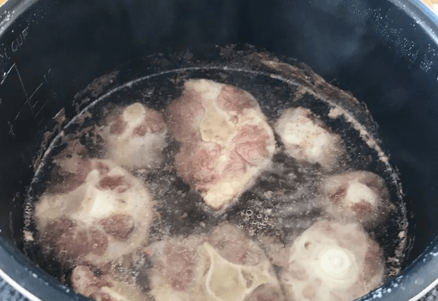 怎么炒糖色才能又红又亮视频 83f4972d042d4a88b59a318341144ac3.png