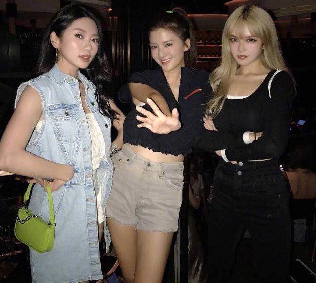 富婆|网红变富婆?周扬青为名下店铺做宣传,一件T恤卖价上万还秒光