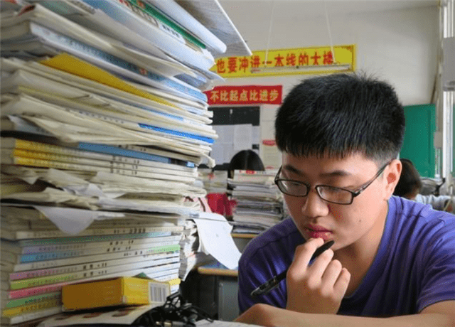 2020年高考难度省份-资讯搜索_2020全国复读人数出炉,有省份复读生比例高(2)