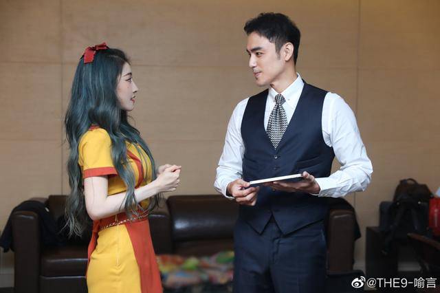 40岁明道为张庭站台，满脸堆笑人气却不如陶虹？