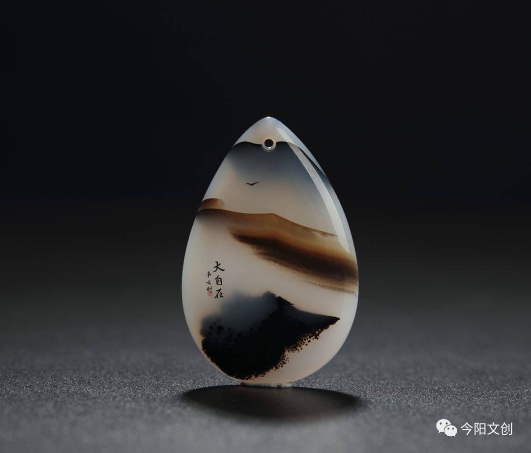 玛瑙微刻世间山水是知音
