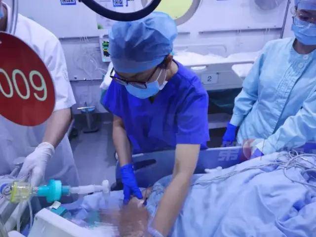 女生|救了妈妈一命洗澡触电心脏骤停！高二女生用这招