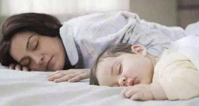 几个月宝宝会伸手要妈妈抱 9a47ad12904d47b393888ff9f43d3706.jpeg