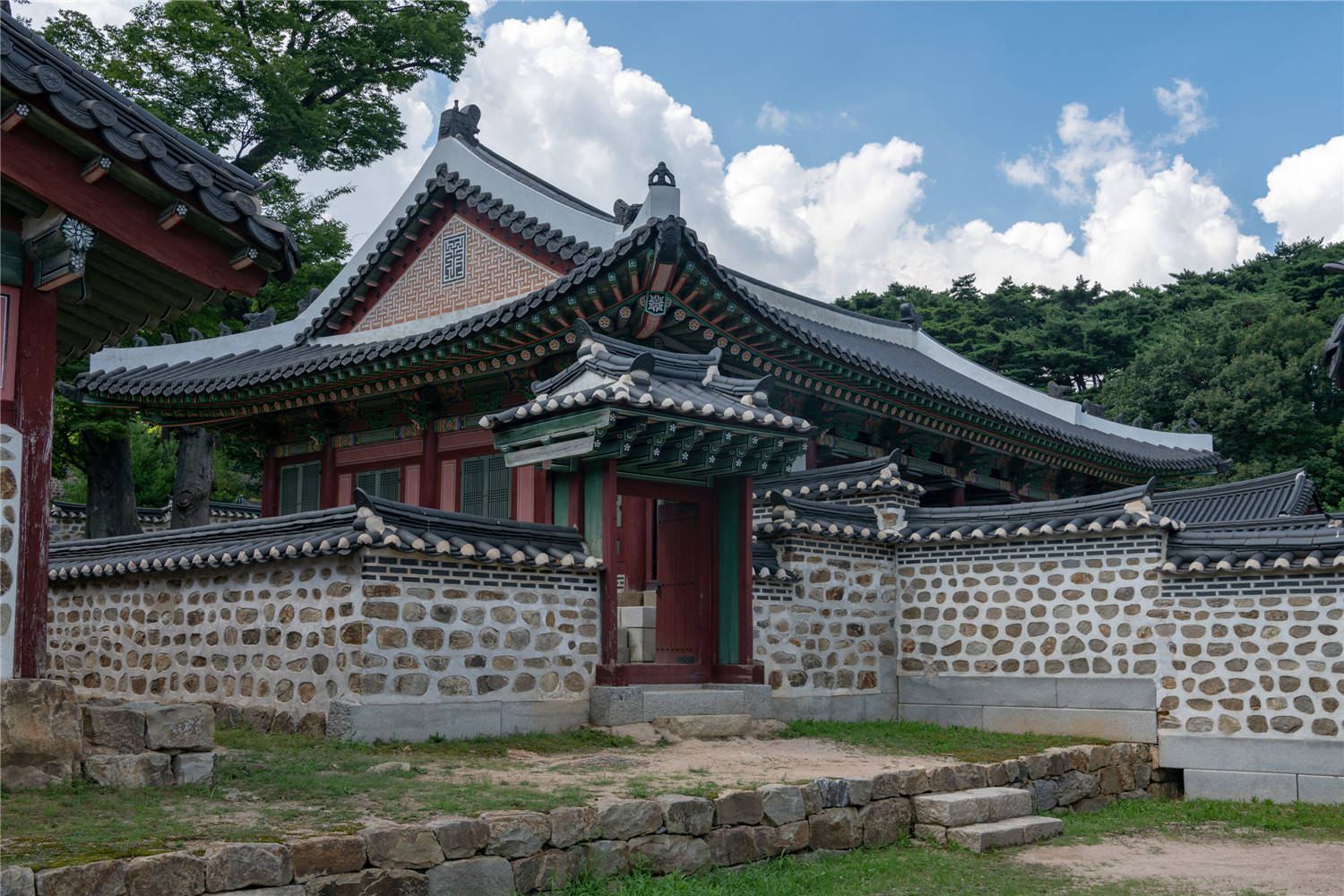 原创2千多年的韩国古城：充满着浓厚的中国味道，连牌匾都是汉字
