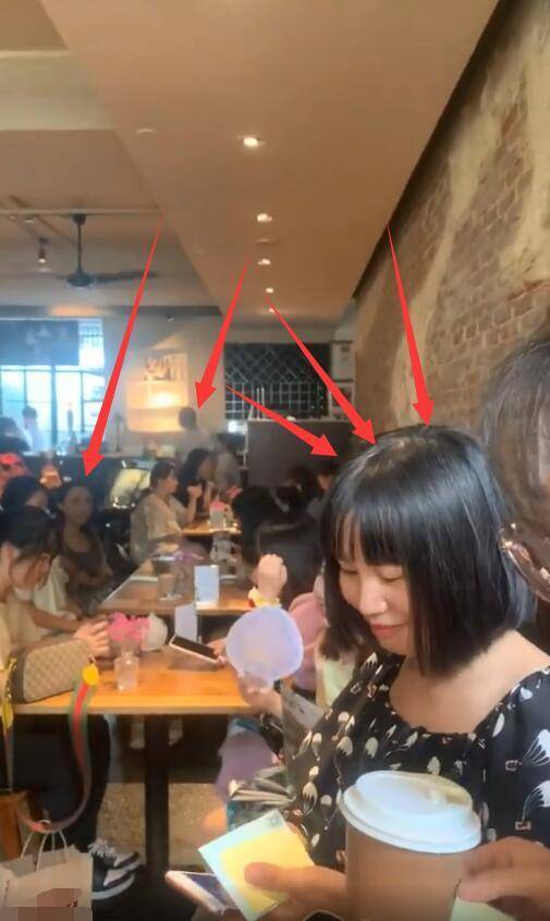 咖啡馆的女老板 385edf35bd64462ea3b5702f968ab700.jpeg