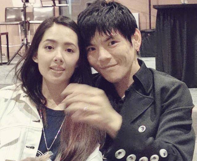 原创郭碧婷怀孕，向佐发博称会负责，妻子却并未与其互动