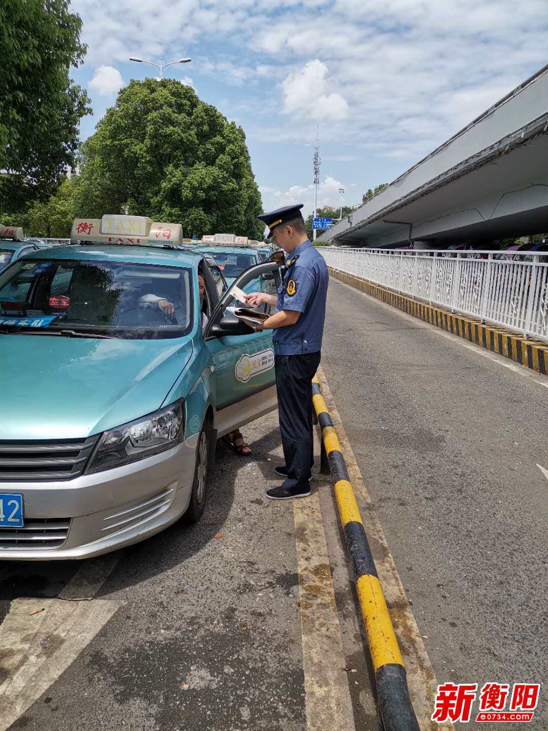 衡阳市交通执法部门对出租车不出具发票的